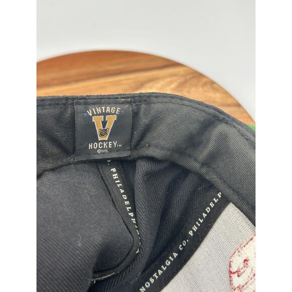 Chicago Blackhawks Hat Cap Snap Back Black Red NHL Hockey 100% Wool Throwback - Picture 11 of 11